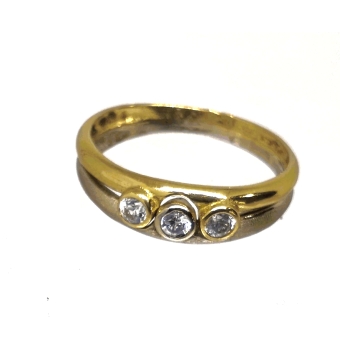 ANILLO MUJER ORO BICOLOR 18 KILATES MATE BRILLO DE ORO CON 3 CIRCONITAS BLANCAS ANCHO 5 MILÍMETROS