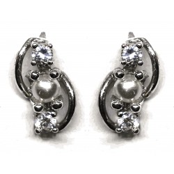 PENDIENTES PLATA NIÑA CON CRISTALES DE SWAROVSKI Y PERLA CIERRE CATALAN